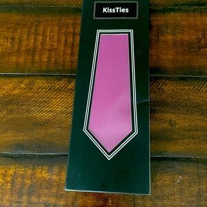 ❤️ KISS TIES RASPBERRY SATIN TIE NEW